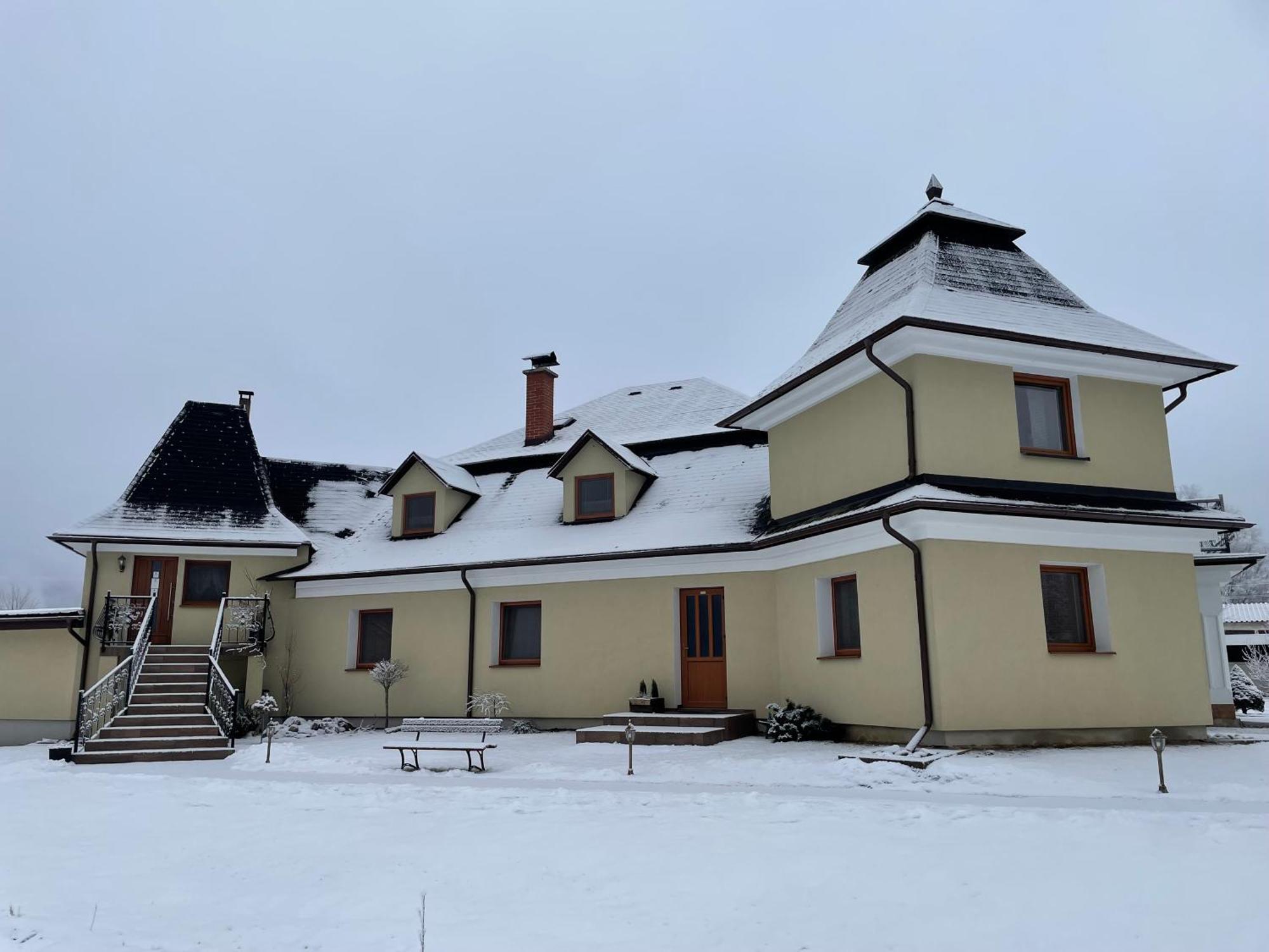 Penzion U Dvoch Levov Оравски Подзамок Екстериор снимка